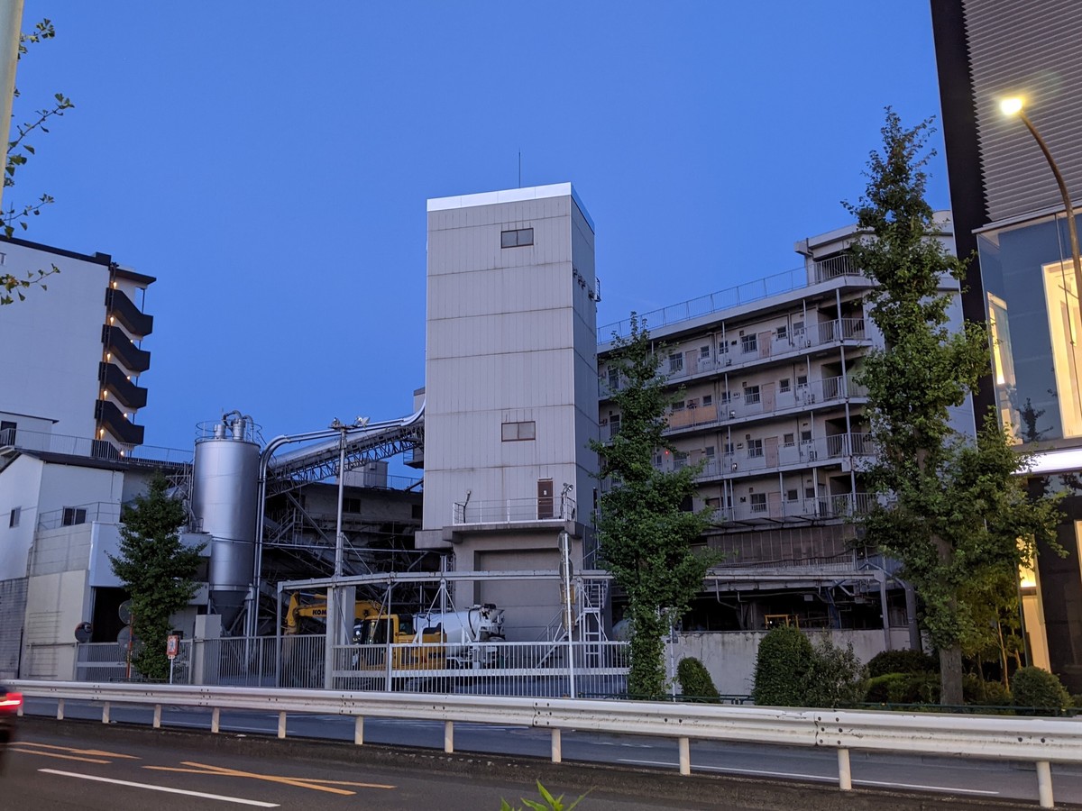 都心の生コン工場 都心の生コン工場